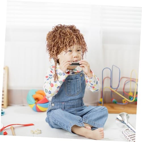 Knitted and Fashionable Lion Headdress for Toddlers