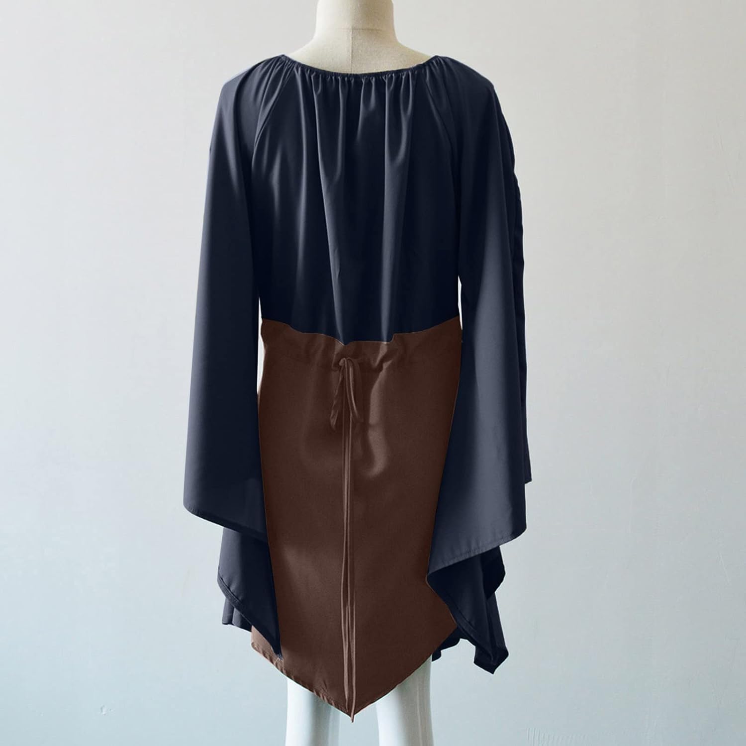 Elegant 1950s-inspiredVC estimating dress